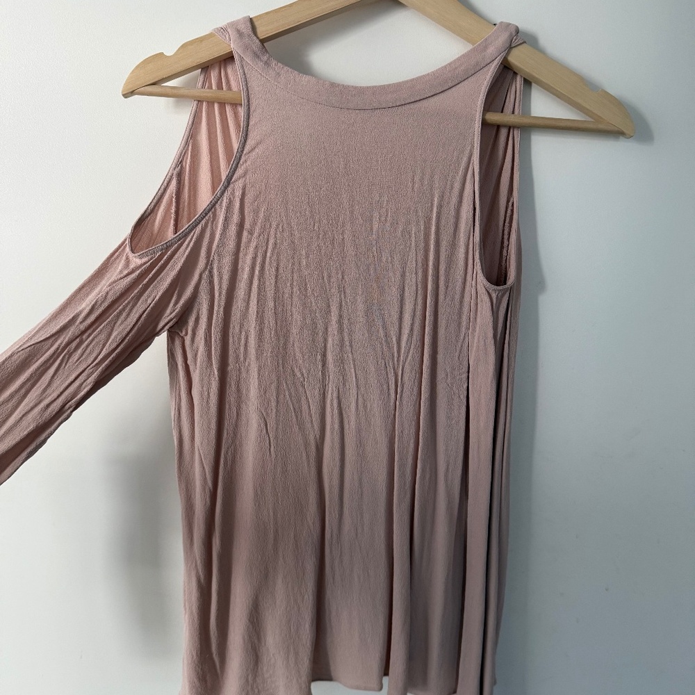 Aritzia Wilfred Cut Out Shoulder Top